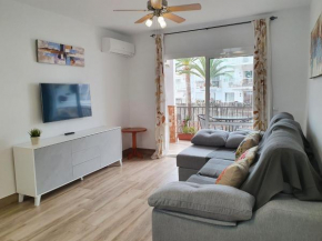 Wohnung in Nerja mit Terrasse